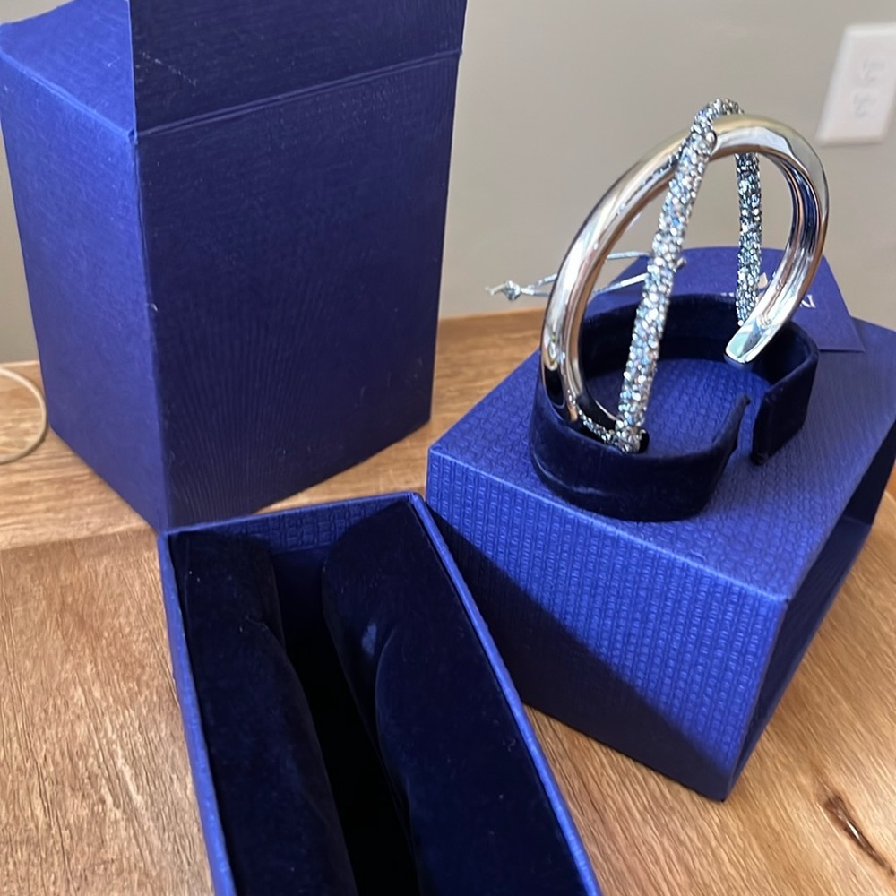 Swarovski Silver Bracelet with Blue Crystals
